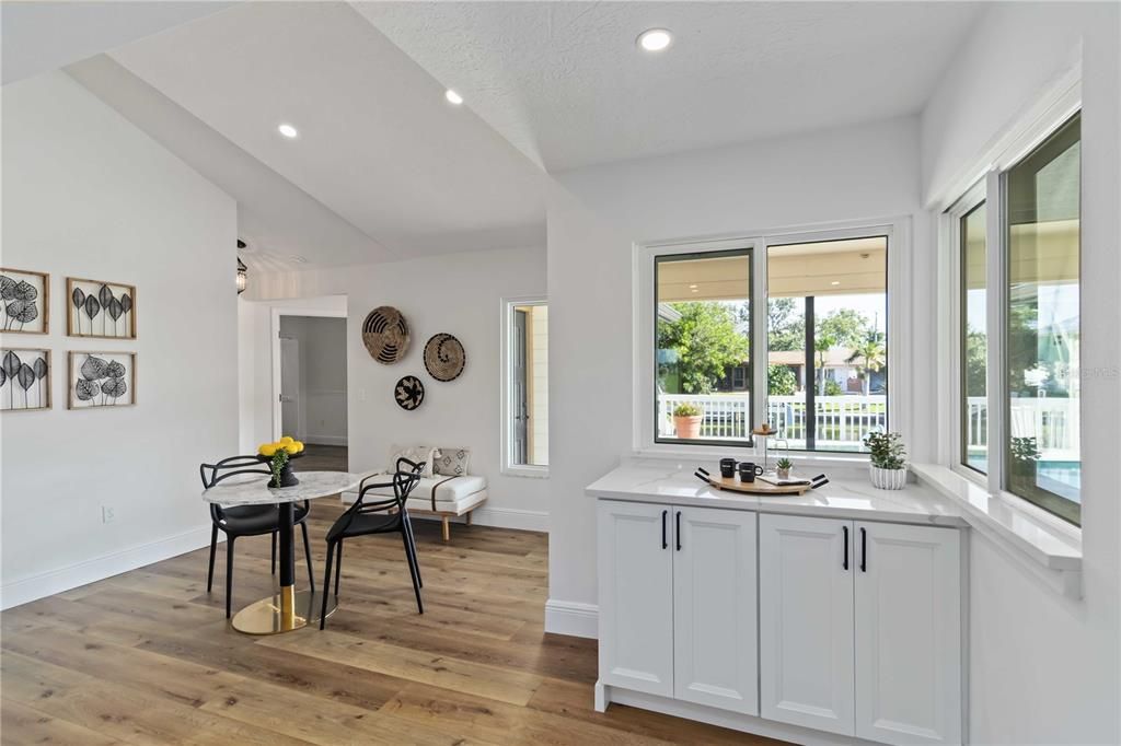 На продажу: $1,100,000 (4 спален, 3 ванн, 2777 Квадратных фут)