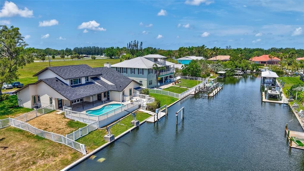 На продажу: $1,100,000 (4 спален, 3 ванн, 2777 Квадратных фут)