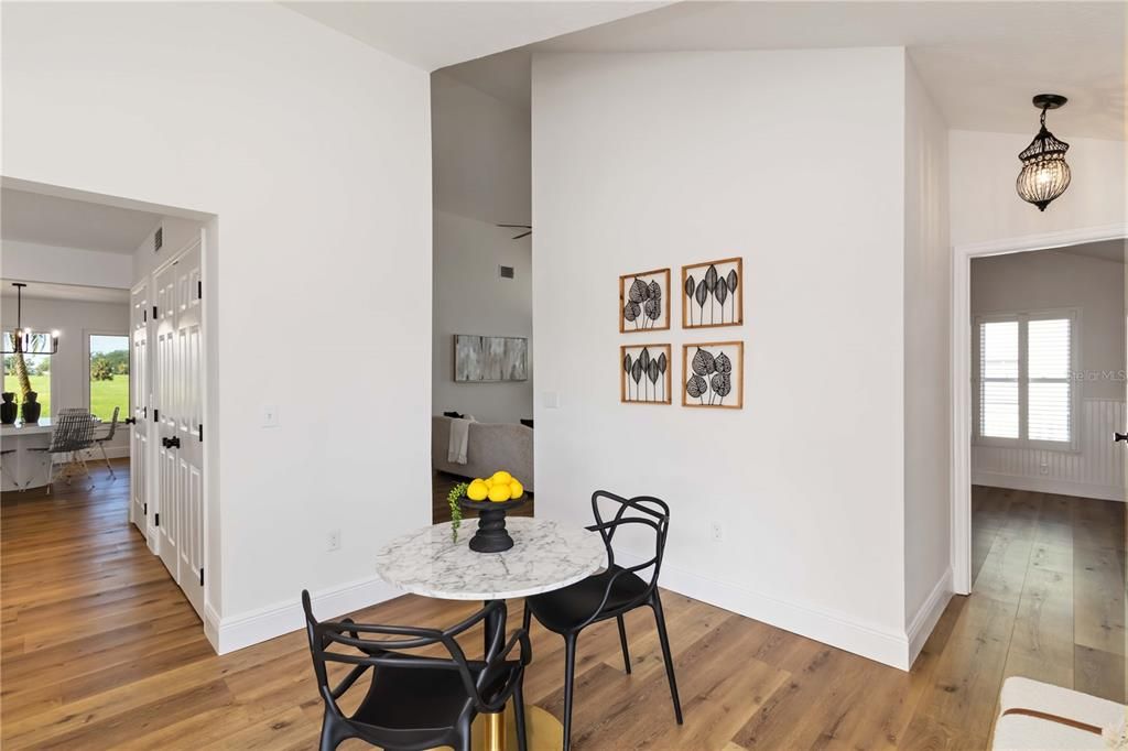 На продажу: $1,100,000 (4 спален, 3 ванн, 2777 Квадратных фут)