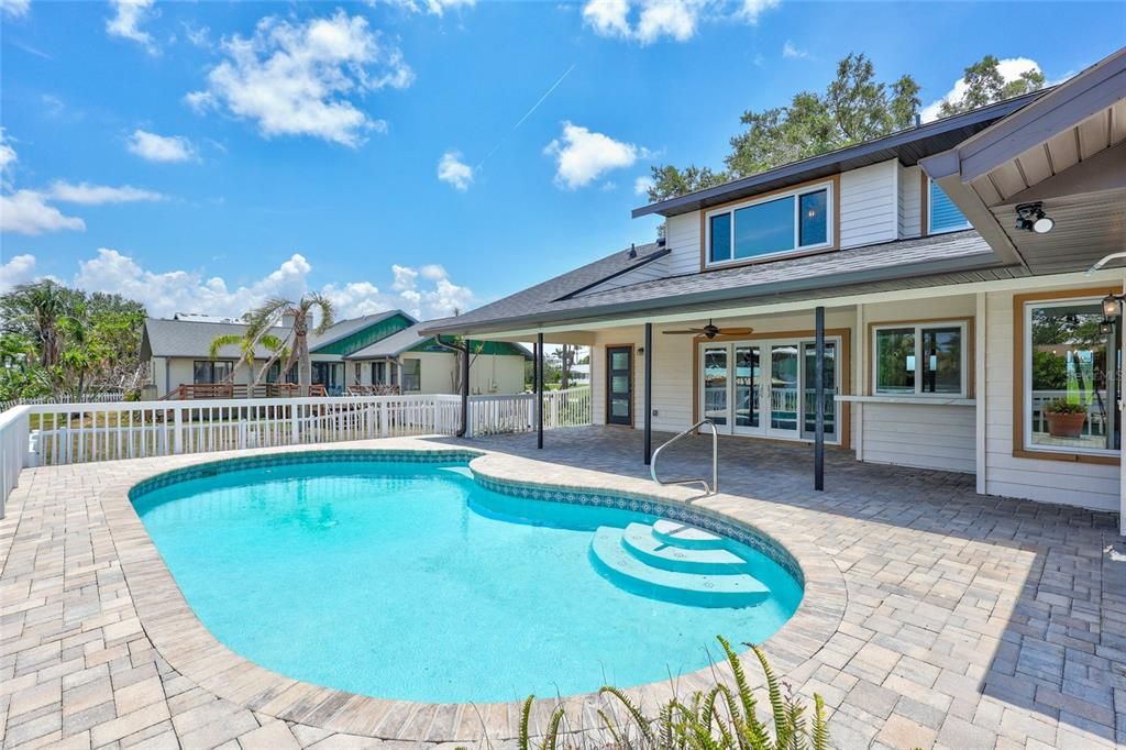 На продажу: $1,100,000 (4 спален, 3 ванн, 2777 Квадратных фут)