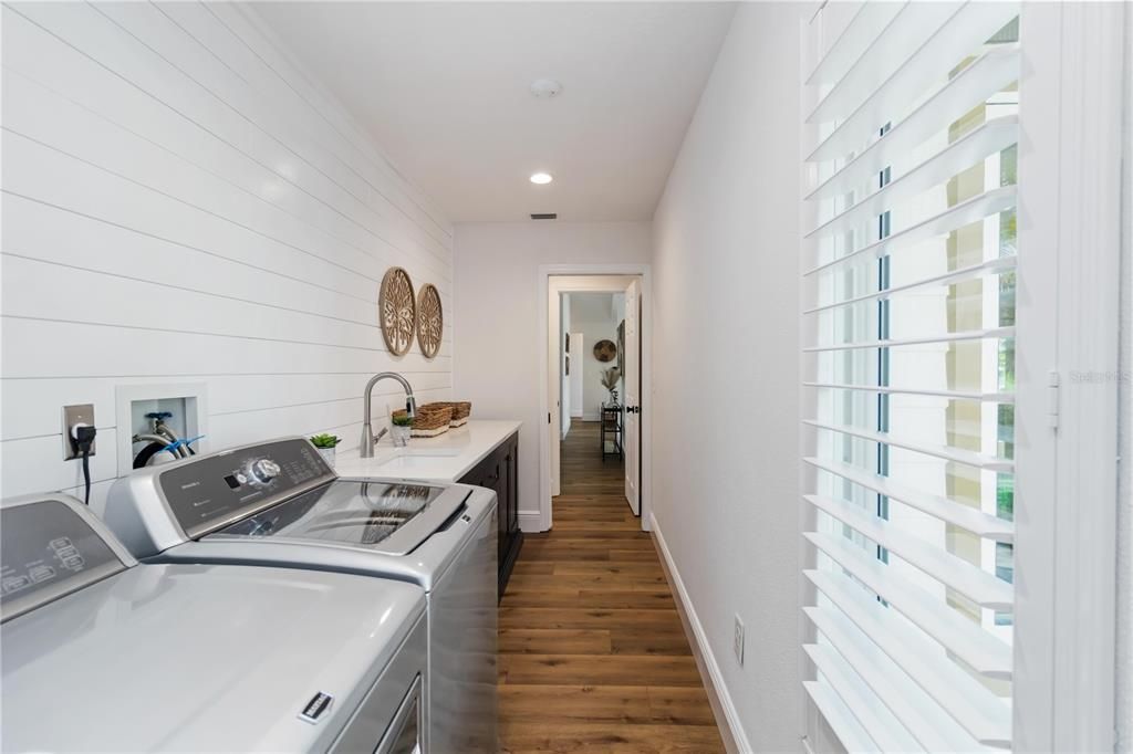 На продажу: $1,100,000 (4 спален, 3 ванн, 2777 Квадратных фут)