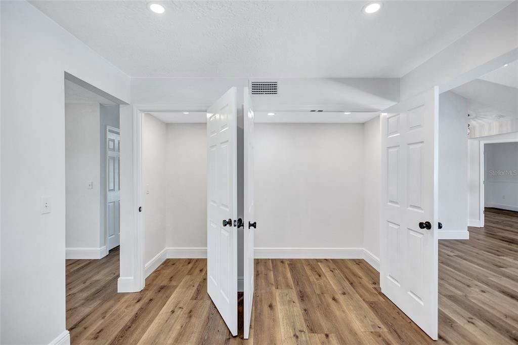 На продажу: $1,100,000 (4 спален, 3 ванн, 2777 Квадратных фут)