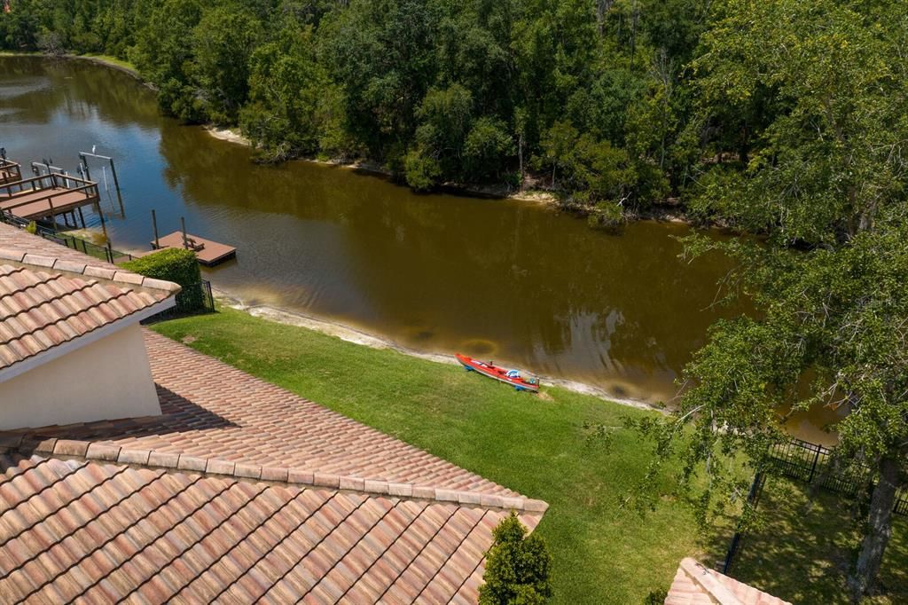 合同活跃: $700,000 (4 贝兹, 3 浴室, 3689 平方英尺)