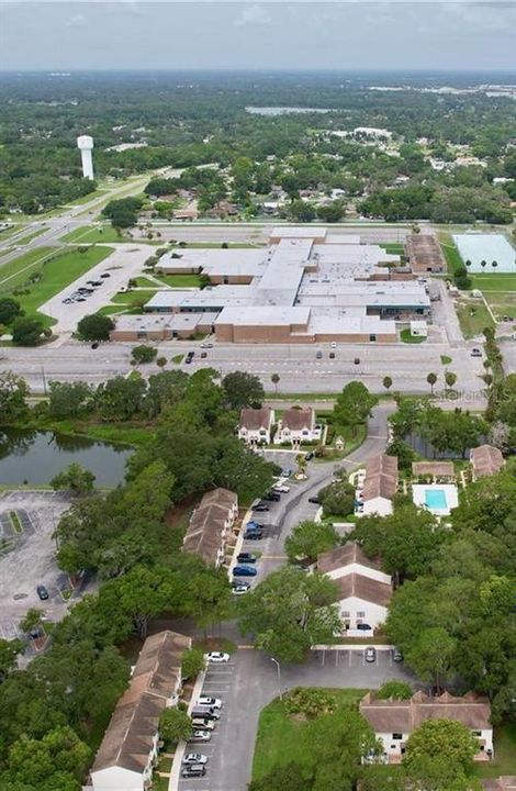 待售: $159,900 (2 贝兹, 1 浴室, 896 平方英尺)