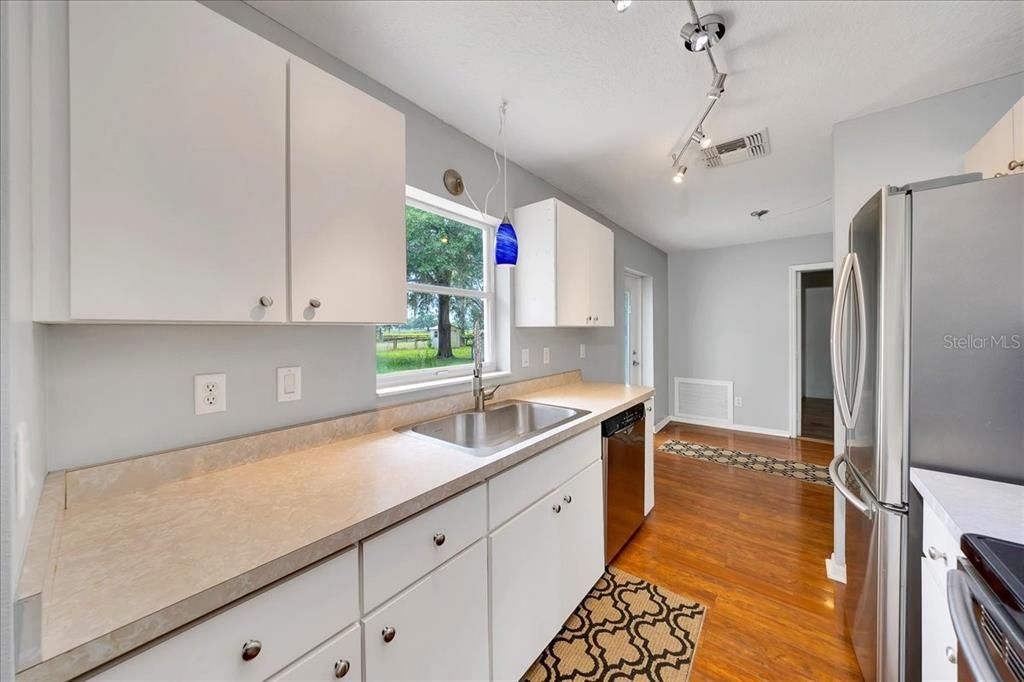 En Venta: $625,000 (3 camas, 2 baños, 1566 Pies cuadrados)