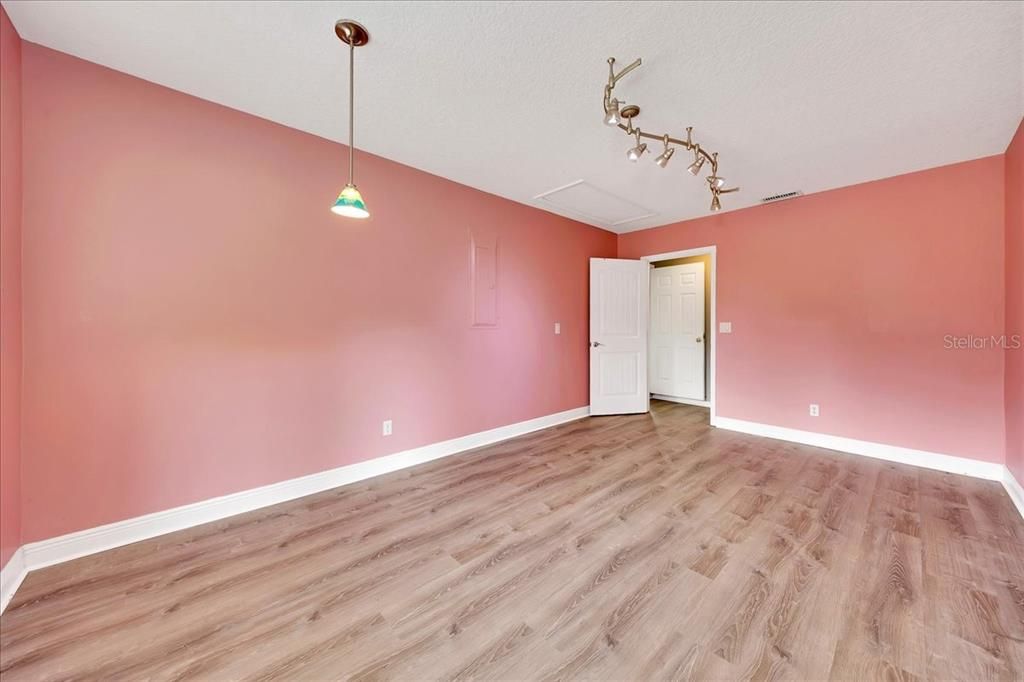 En Venta: $625,000 (3 camas, 2 baños, 1566 Pies cuadrados)