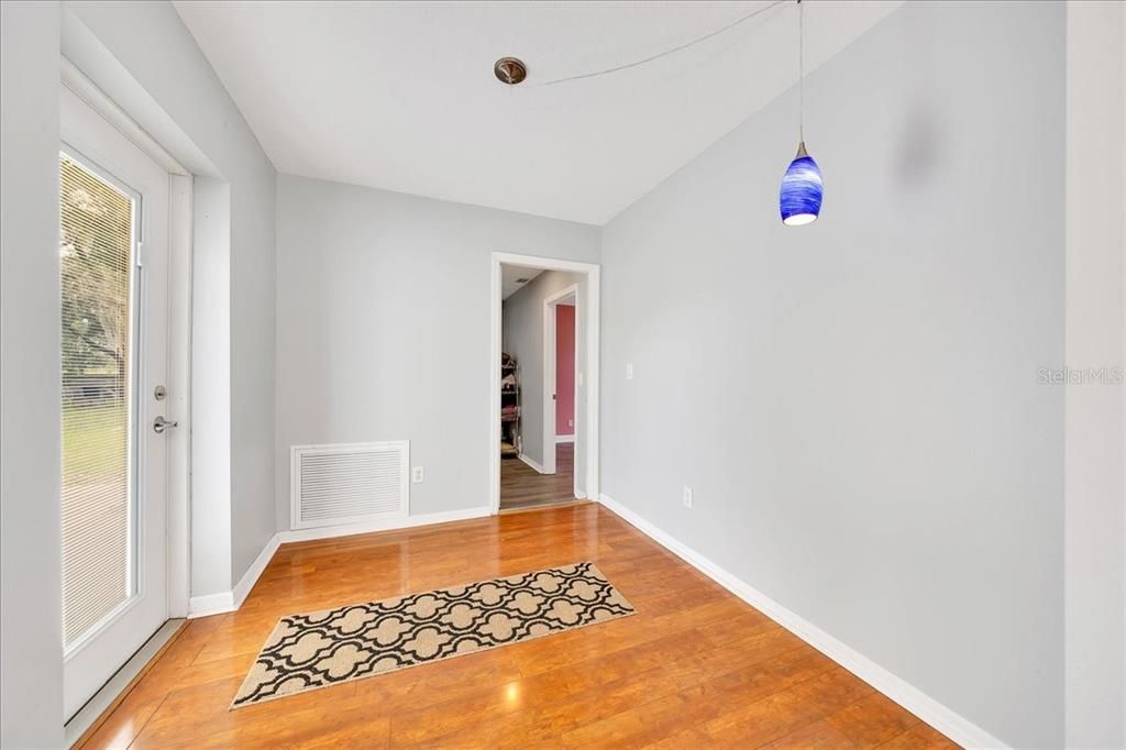 En Venta: $625,000 (3 camas, 2 baños, 1566 Pies cuadrados)