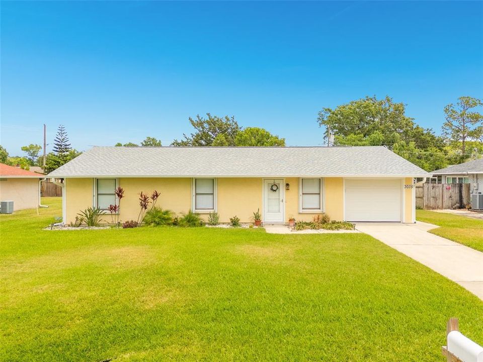 最近售出: $260,000 (3 贝兹, 1 浴室, 1176 平方英尺)