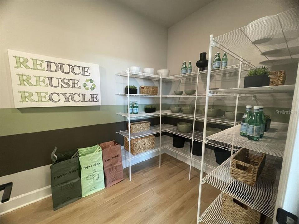 Active With Contract: $599,990 (3 beds, 2 baths, 2341 Square Feet)