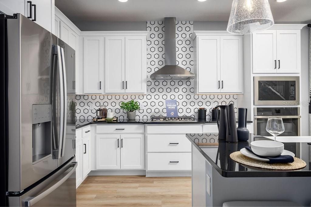 Active With Contract: $599,990 (3 beds, 2 baths, 2341 Square Feet)