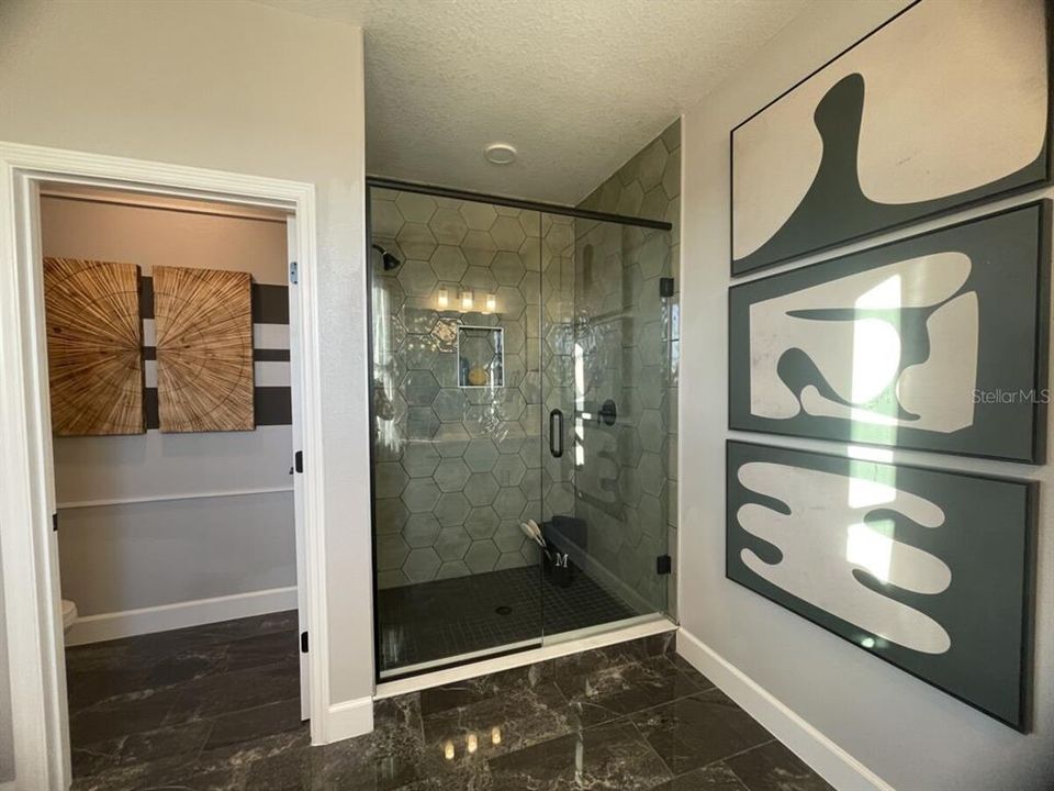 Active With Contract: $599,990 (3 beds, 2 baths, 2341 Square Feet)