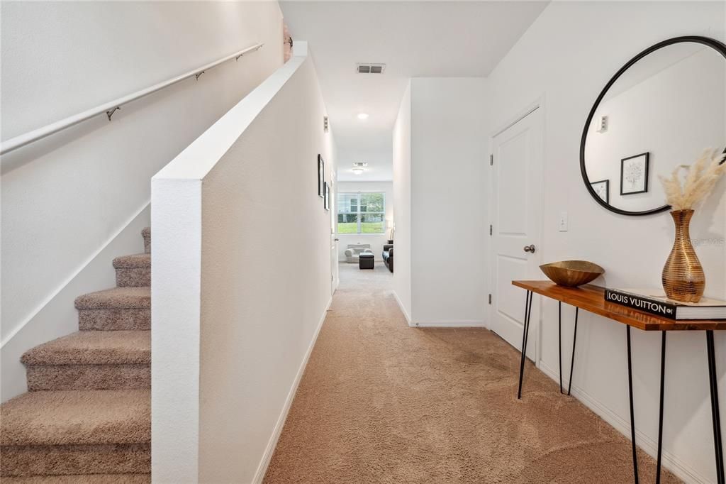 合同活跃: $244,900 (3 贝兹, 2 浴室, 1404 平方英尺)