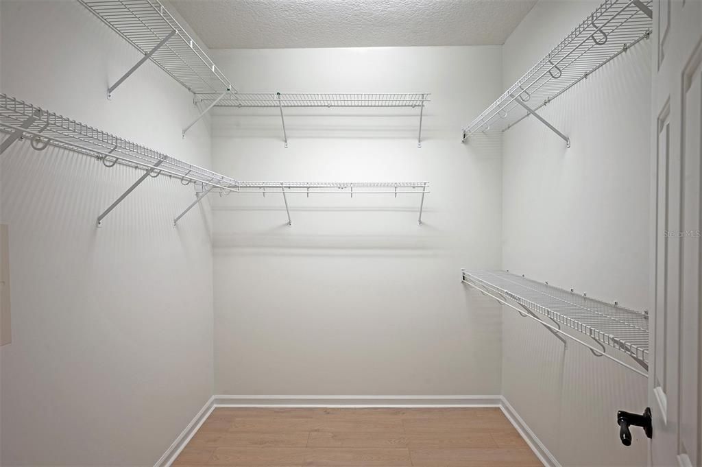 待售: $735,000 (3 贝兹, 2 浴室, 2408 平方英尺)