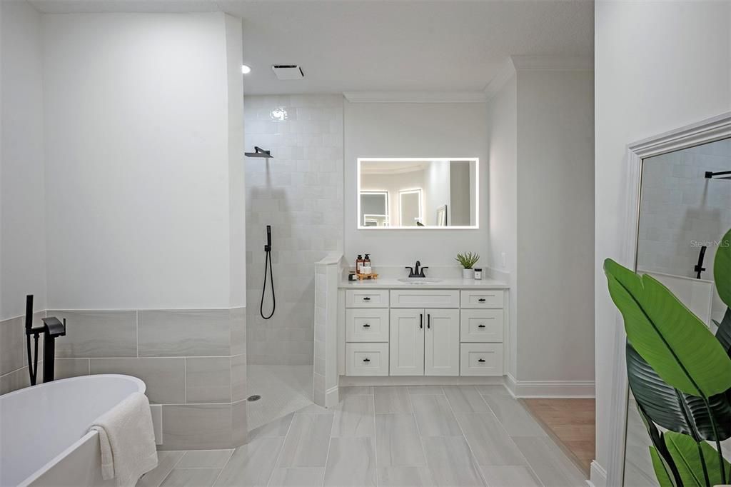 待售: $735,000 (3 贝兹, 2 浴室, 2408 平方英尺)