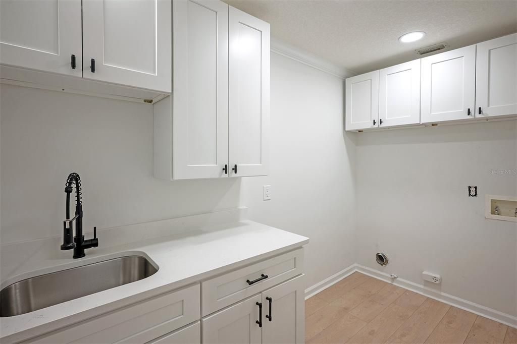 待售: $735,000 (3 贝兹, 2 浴室, 2408 平方英尺)