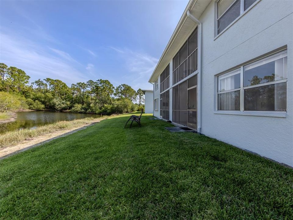 合同活跃: $149,999 (2 贝兹, 2 浴室, 860 平方英尺)