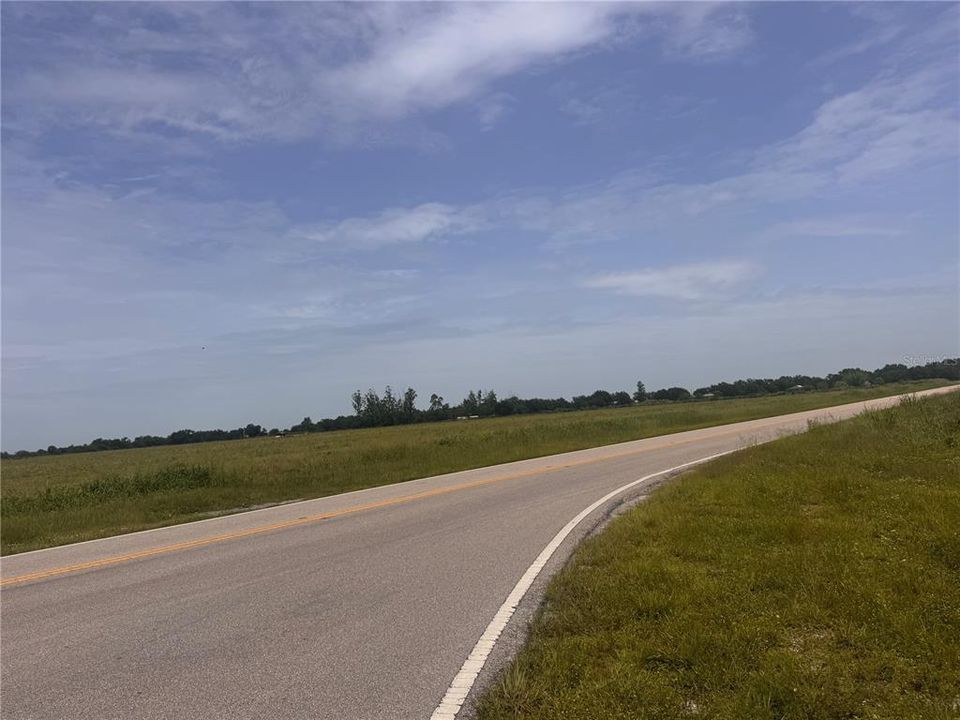 En Venta: $899,000 (48.85 acres)