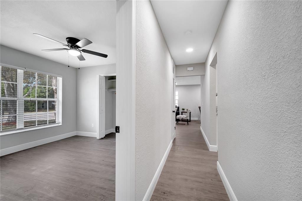 合同活跃: $239,000 (3 贝兹, 1 浴室, 1104 平方英尺)