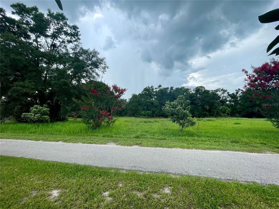 Под контрактом: $150,000 (2.07 acres)