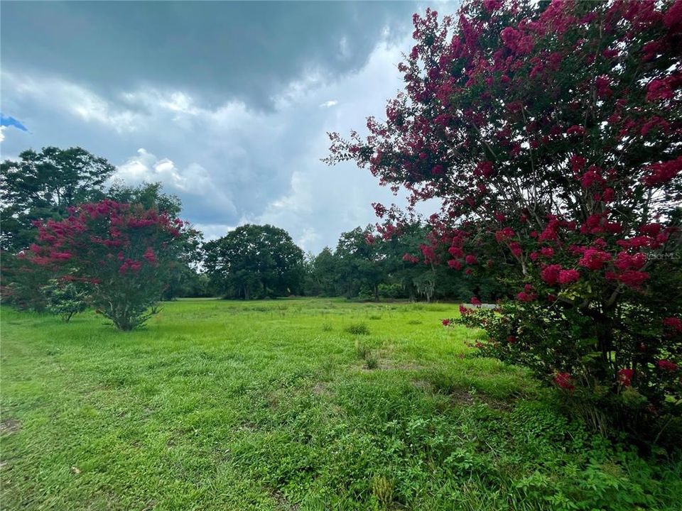 Под контрактом: $150,000 (2.07 acres)