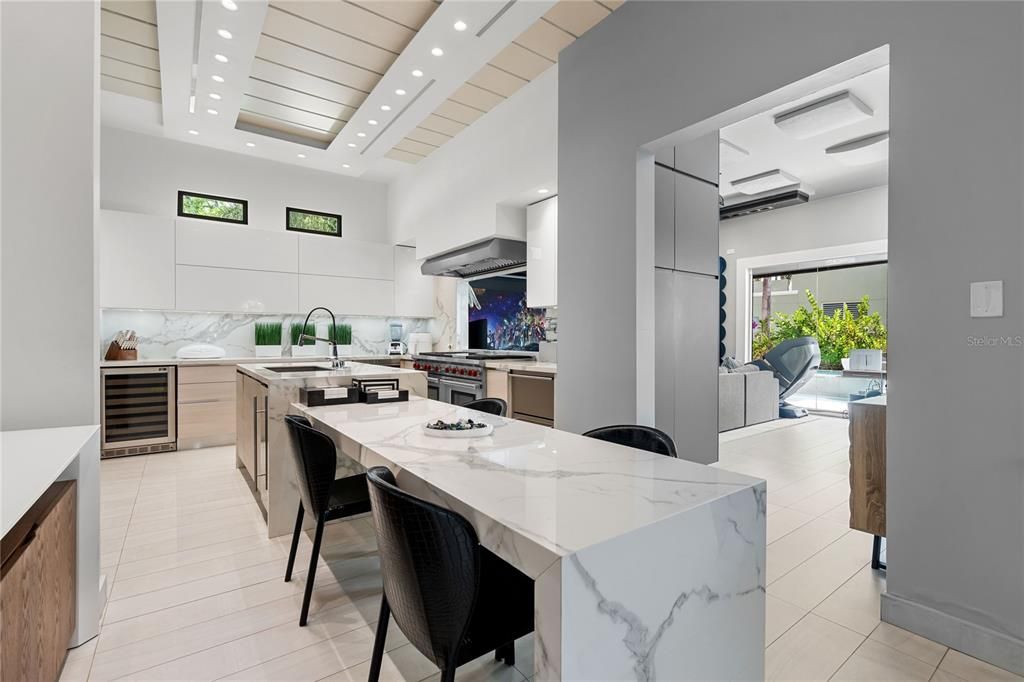 En Venta: $1,850,000 (4 camas, 3 baños, 3462 Pies cuadrados)