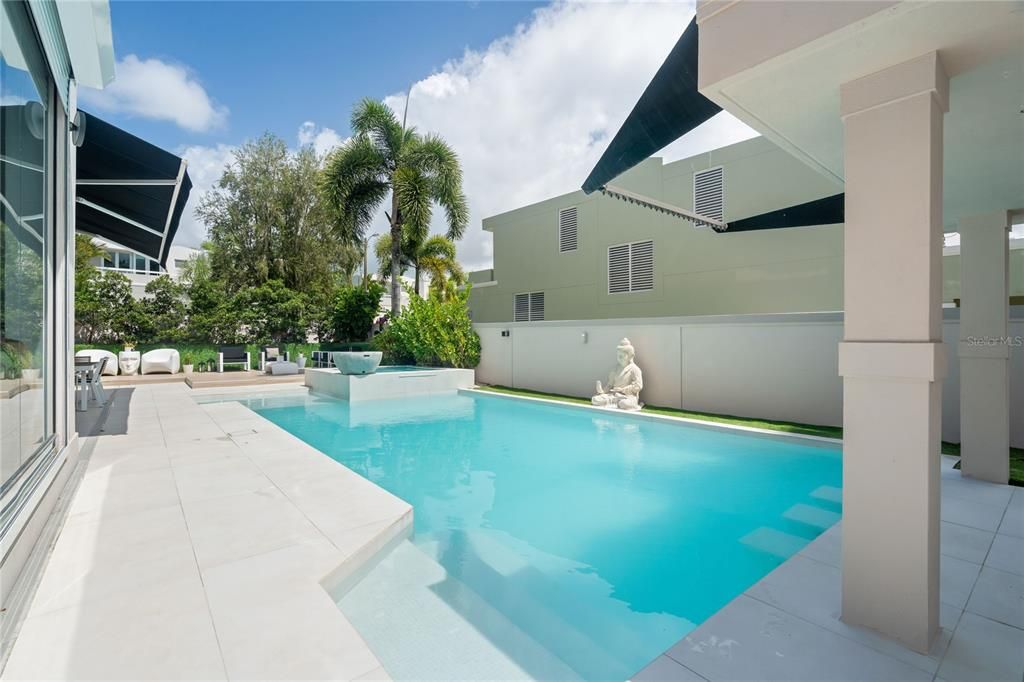 En Venta: $1,850,000 (4 camas, 3 baños, 3462 Pies cuadrados)