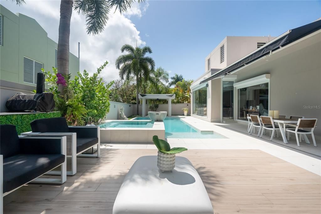 En Venta: $1,850,000 (4 camas, 3 baños, 3462 Pies cuadrados)