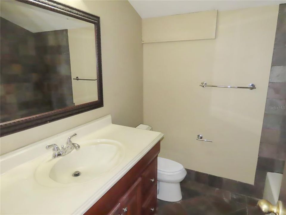 Под контрактом: $284,900 (3 спален, 2 ванн, 1848 Квадратных фут)