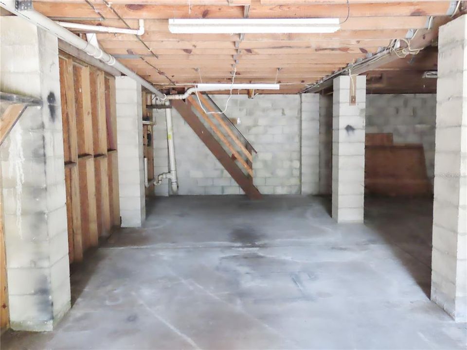 Под контрактом: $284,900 (3 спален, 2 ванн, 1848 Квадратных фут)