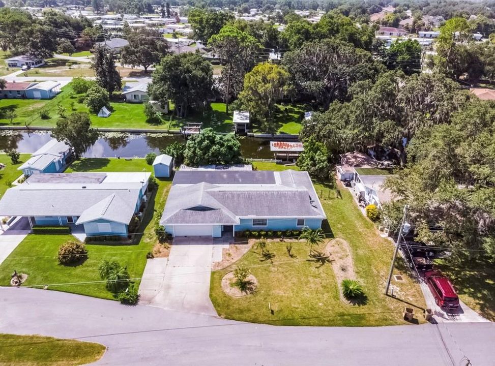 合同活跃: $398,400 (2 贝兹, 2 浴室, 2317 平方英尺)