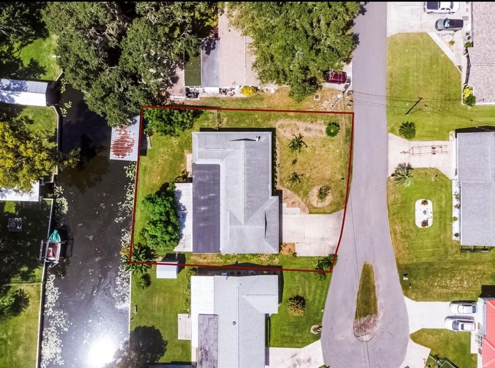 合同活跃: $398,400 (2 贝兹, 2 浴室, 2317 平方英尺)