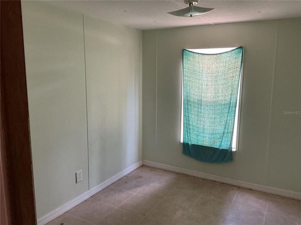 For Sale: $250,000 (3 beds, 2 baths, 924 Square Feet)