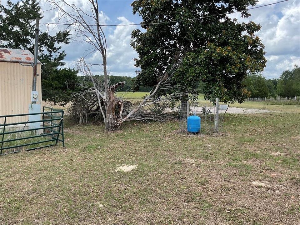 For Sale: $250,000 (3 beds, 2 baths, 924 Square Feet)