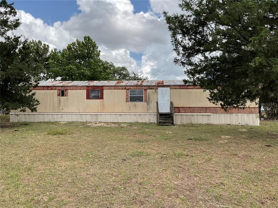 For Sale: $250,000 (3 beds, 2 baths, 924 Square Feet)