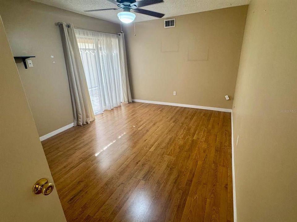 Activo con contrato: $309,777 (3 camas, 2 baños, 1574 Pies cuadrados)