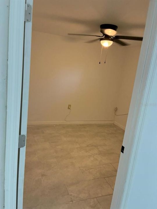 For Sale: $118,000 (2 beds, 1 baths, 850 Square Feet)