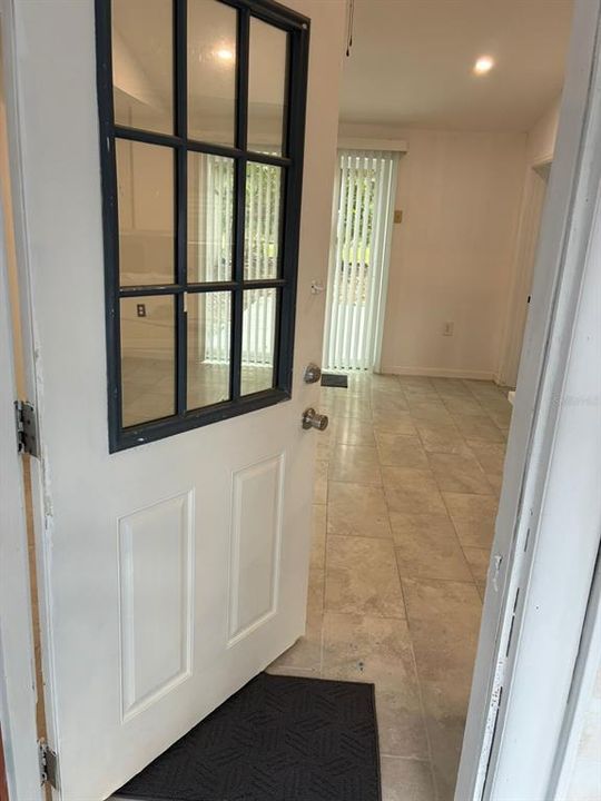 For Sale: $118,000 (2 beds, 1 baths, 850 Square Feet)