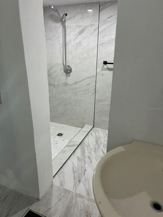 For Sale: $118,000 (2 beds, 1 baths, 850 Square Feet)