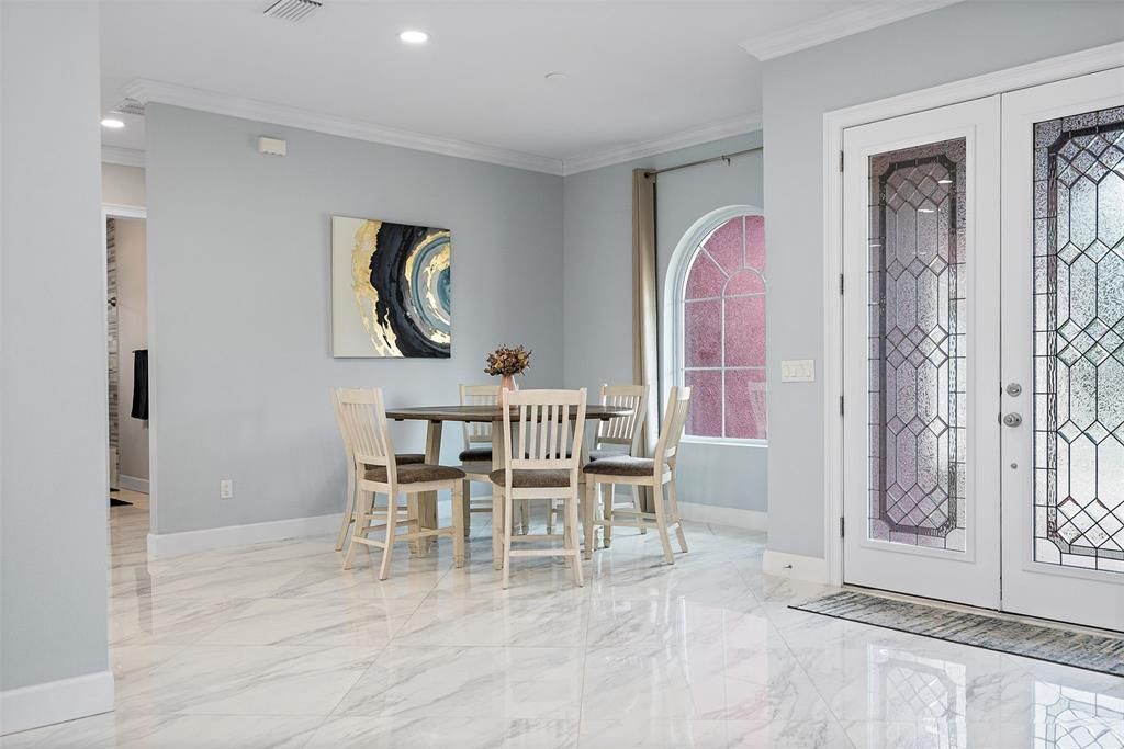 待售: $679,900 (3 贝兹, 2 浴室, 2393 平方英尺)