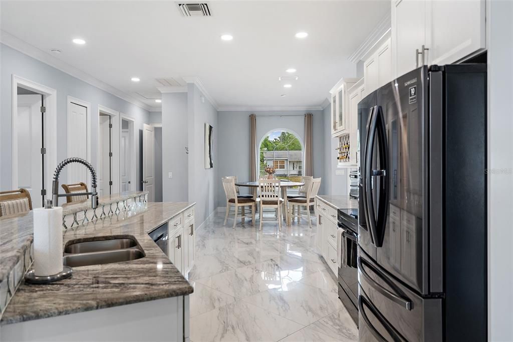 待售: $679,900 (3 贝兹, 2 浴室, 2393 平方英尺)