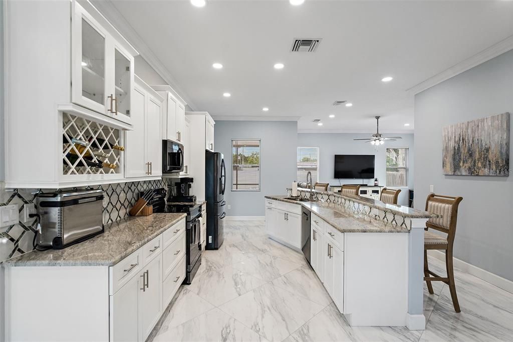 待售: $679,900 (3 贝兹, 2 浴室, 2393 平方英尺)