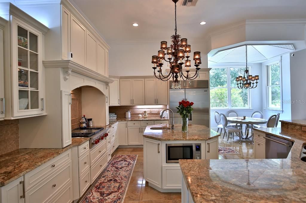 For Sale: $3,875,000 (5 beds, 5 baths, 5912 Square Feet)