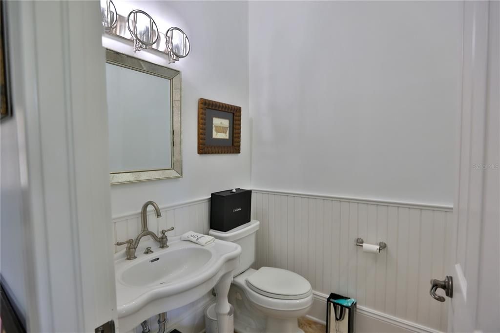 For Sale: $3,875,000 (5 beds, 5 baths, 5912 Square Feet)