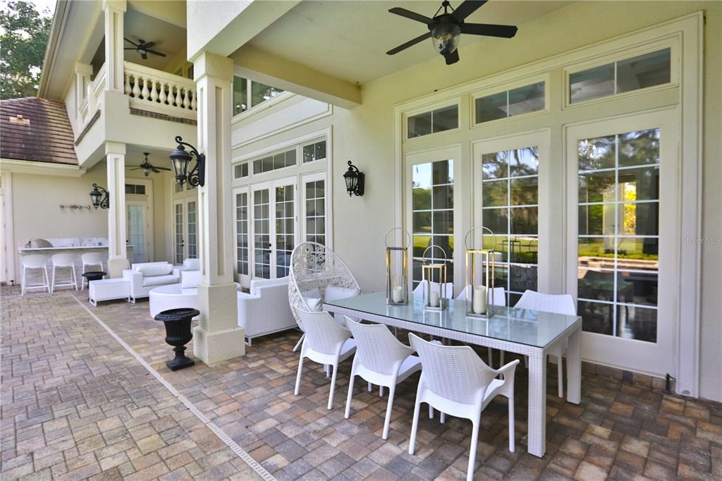 For Sale: $3,875,000 (5 beds, 5 baths, 5912 Square Feet)