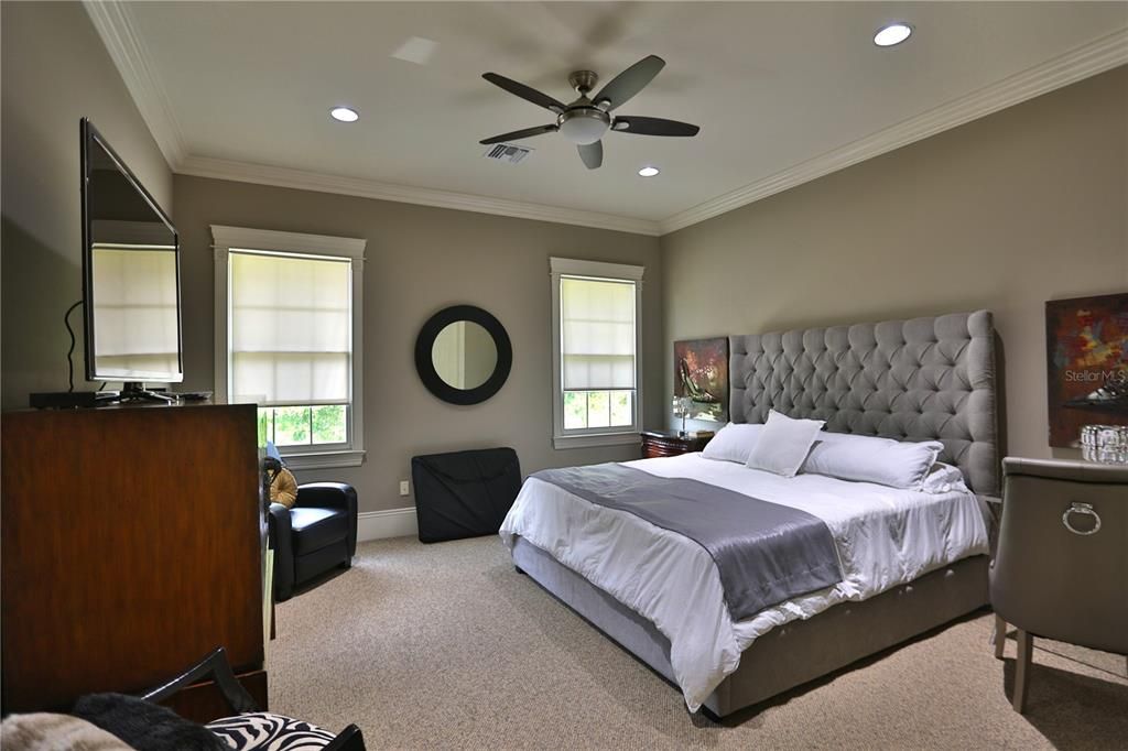 For Sale: $3,875,000 (5 beds, 5 baths, 5912 Square Feet)