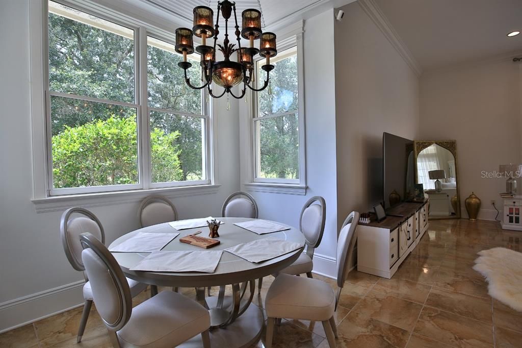 For Sale: $3,875,000 (5 beds, 5 baths, 5912 Square Feet)