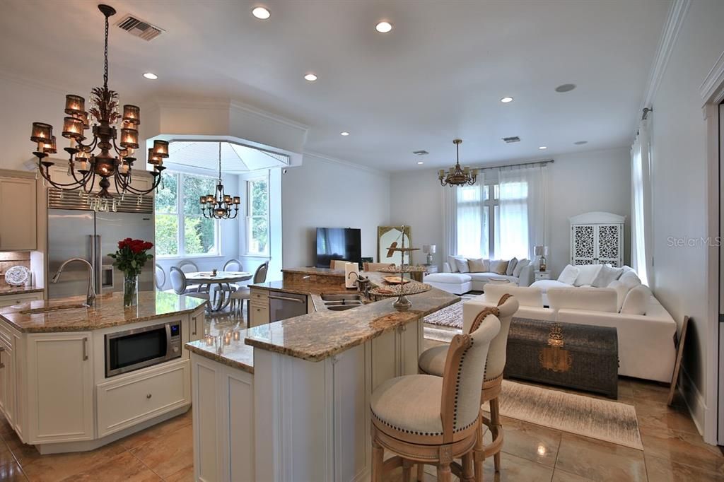 For Sale: $3,875,000 (5 beds, 5 baths, 5912 Square Feet)