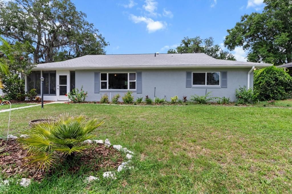 Active With Contract: $399,999 (2 beds, 2 baths, 1498 Square Feet)