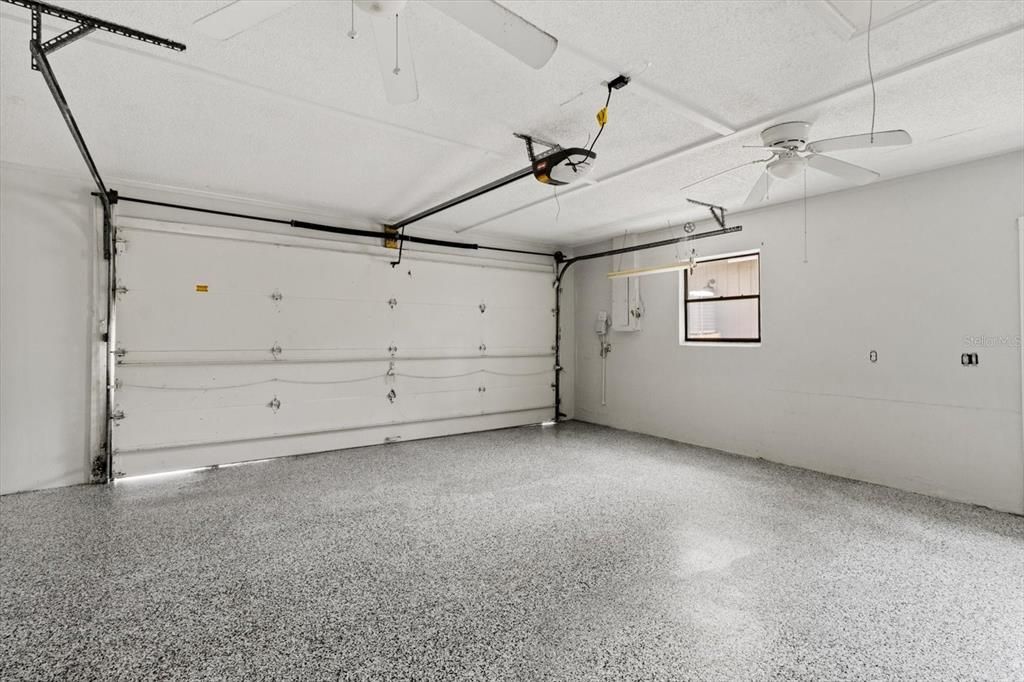 Active With Contract: $399,999 (2 beds, 2 baths, 1498 Square Feet)