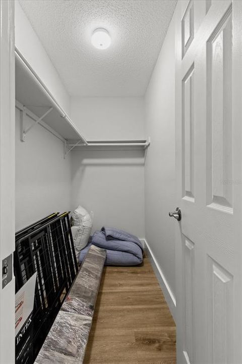 Active With Contract: $399,999 (2 beds, 2 baths, 1498 Square Feet)